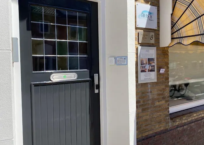 8 Studio's Ξενοδοχείο με διαμερίσματα