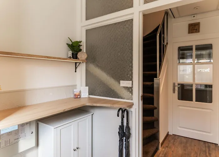 Ξενοδοχείο με διαμερίσματα 8 Studio's 4*